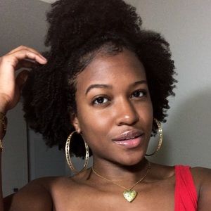 Meet your Posher, Victoria